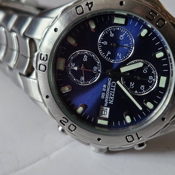 Citizen Chronograph - Blue Dial - Excellent Condition! Model Number: 0510-S92294 - Picture 9 of 15
